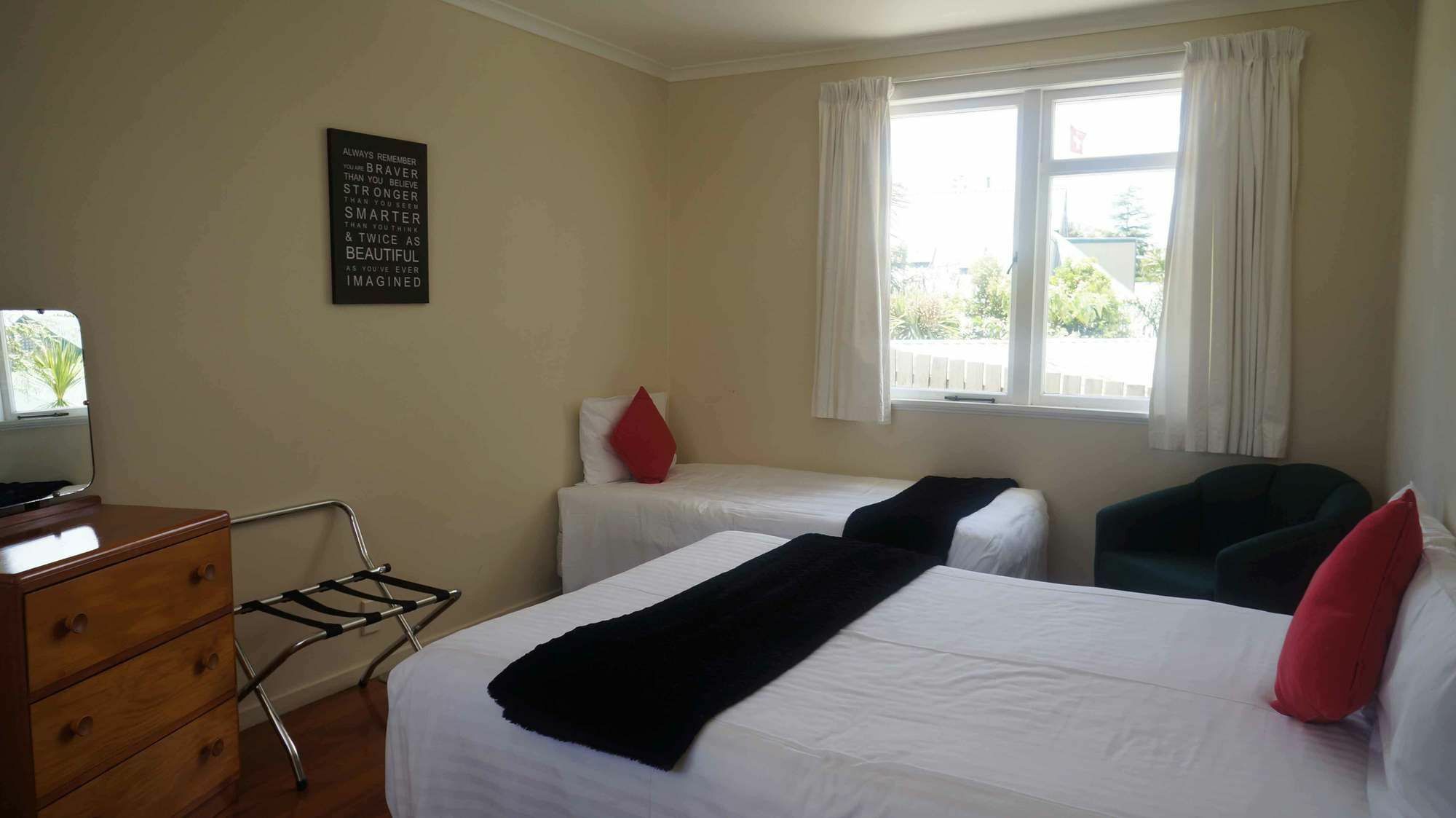 Cheviot Park Motor Lodge Whangarei Exterior foto